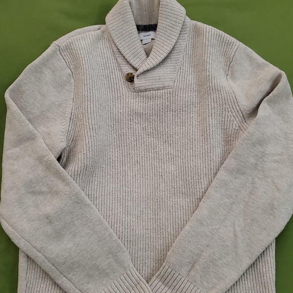 Men's Old Navy Pullover Sweater - Picture 7 of 9